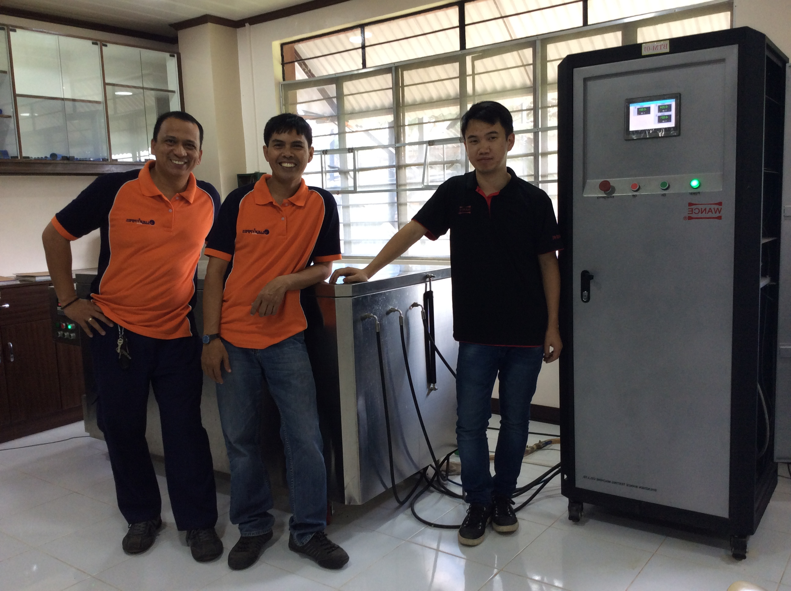 Philippines - hydrostatic testing machine.png